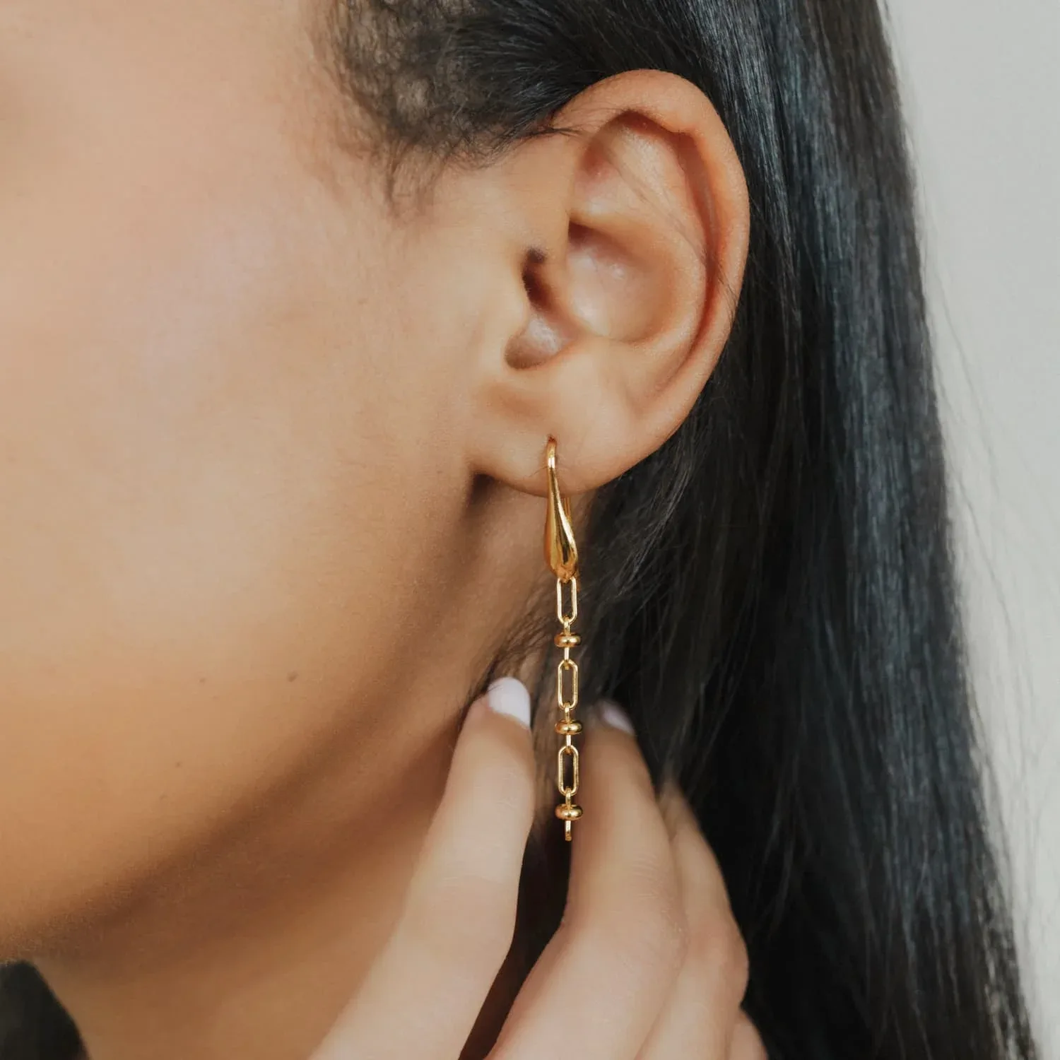 Bella Earrings in Gold