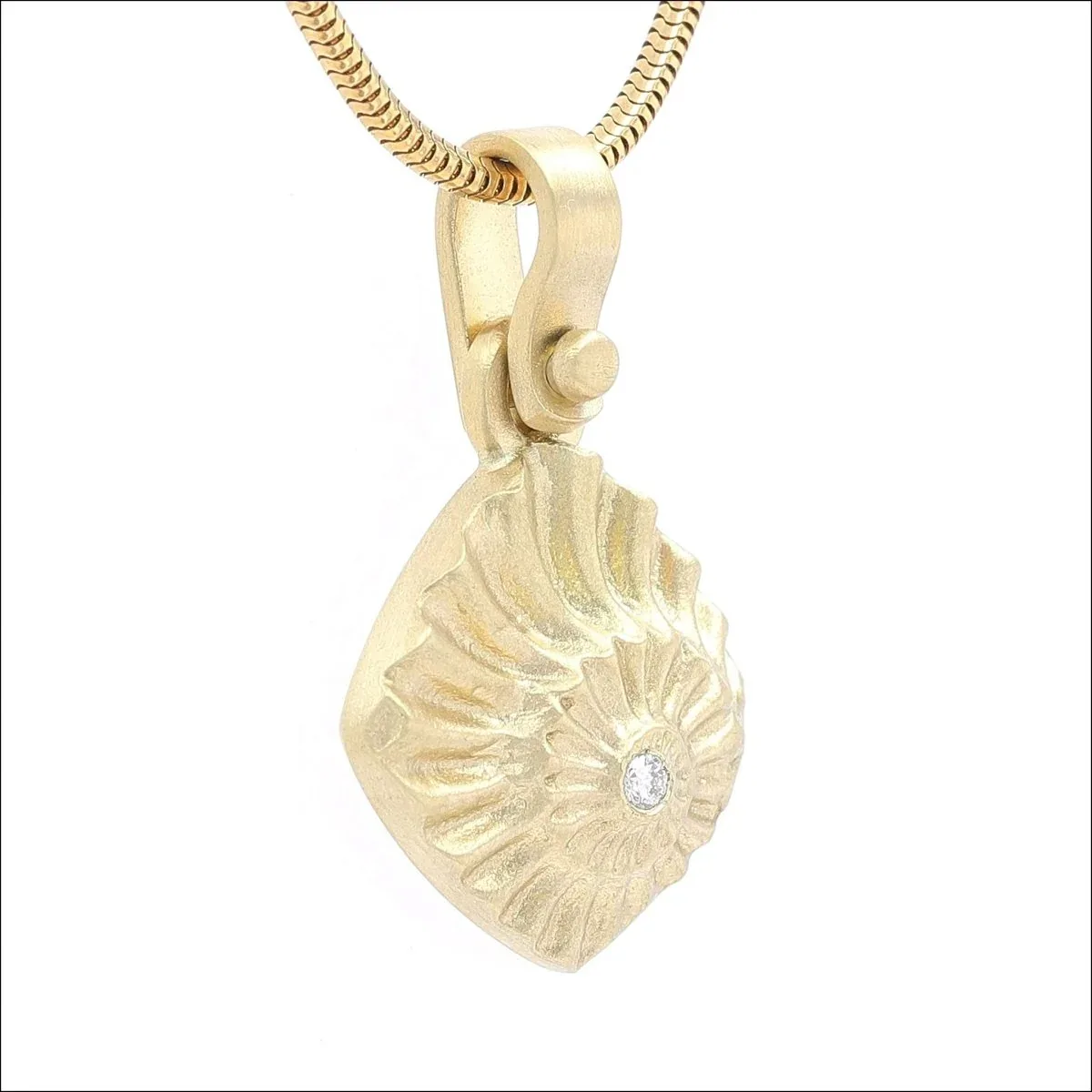 Diamond Spiral Squared Pendant 18KY - Image 2