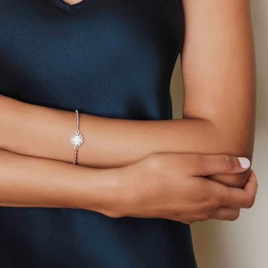 Gemma Bracelet in Silver with White Agate - Image 2