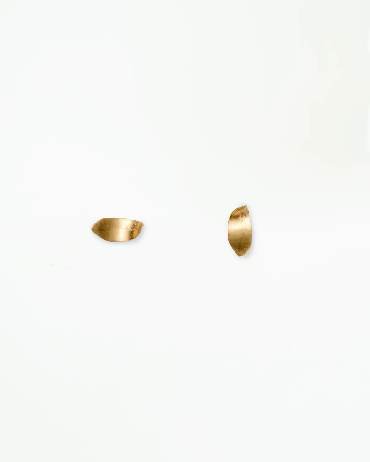 Gold Smudge Wisp Earring