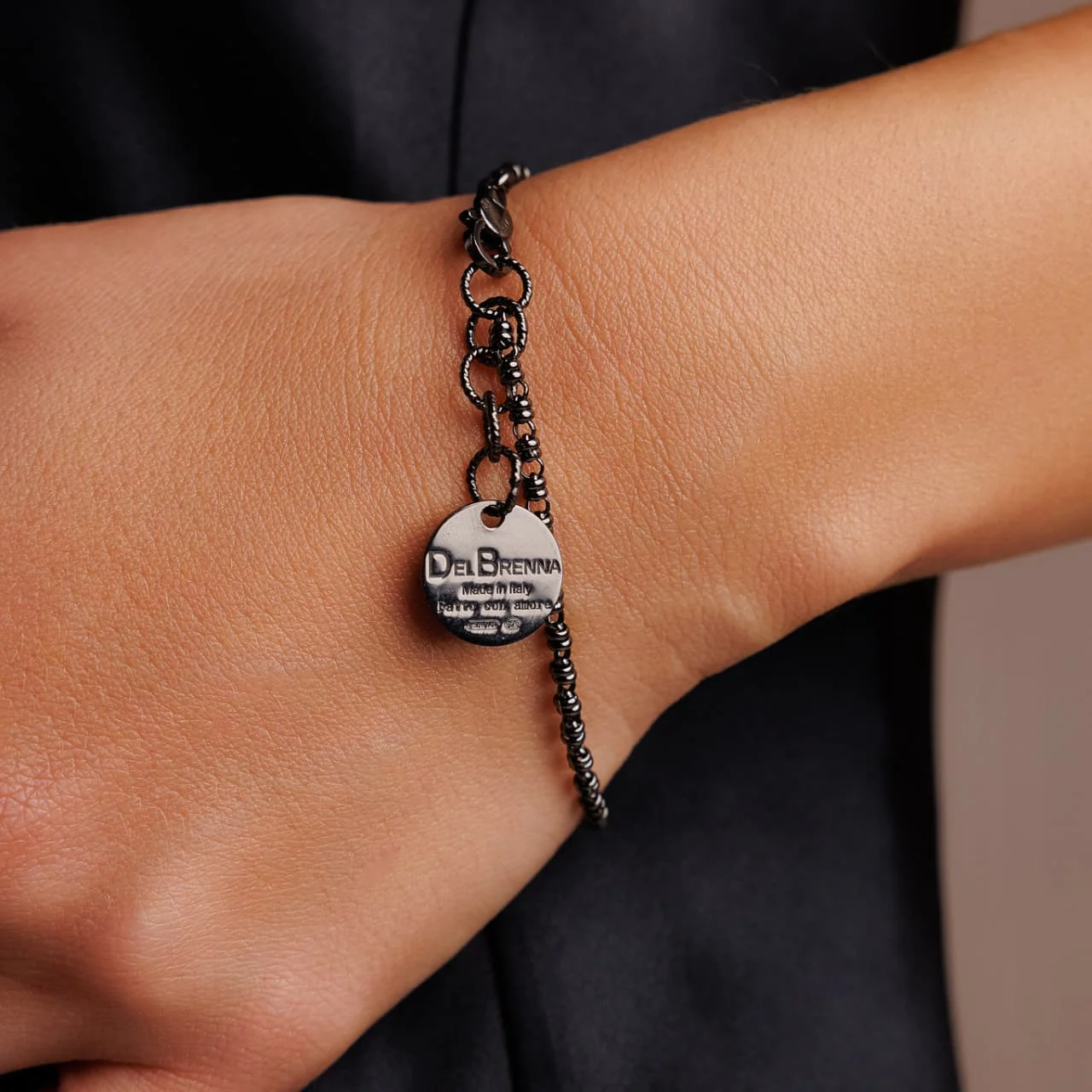 Links 2mm Bracelet in Black - Image 2