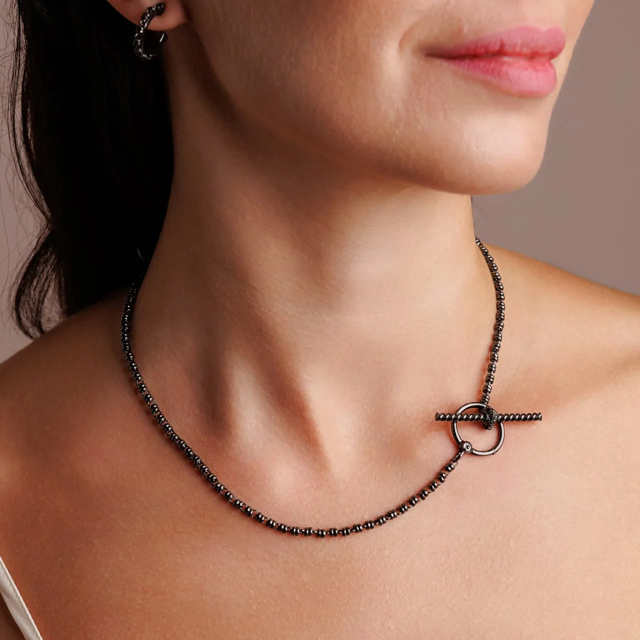 Links 3mm Toggle Necklace in Black - Image 2