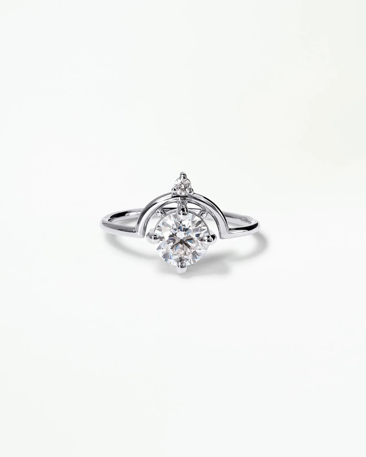 Round Brilliant Cut Diamond Nestled Ring - Image 2
