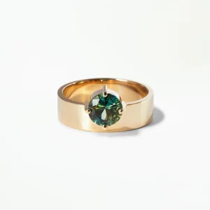 Round Gradient Sapphire Monolith Ring