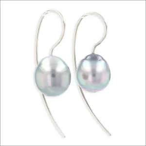 Silver Gray Tahitian Pearl Wire Earrings 14KW